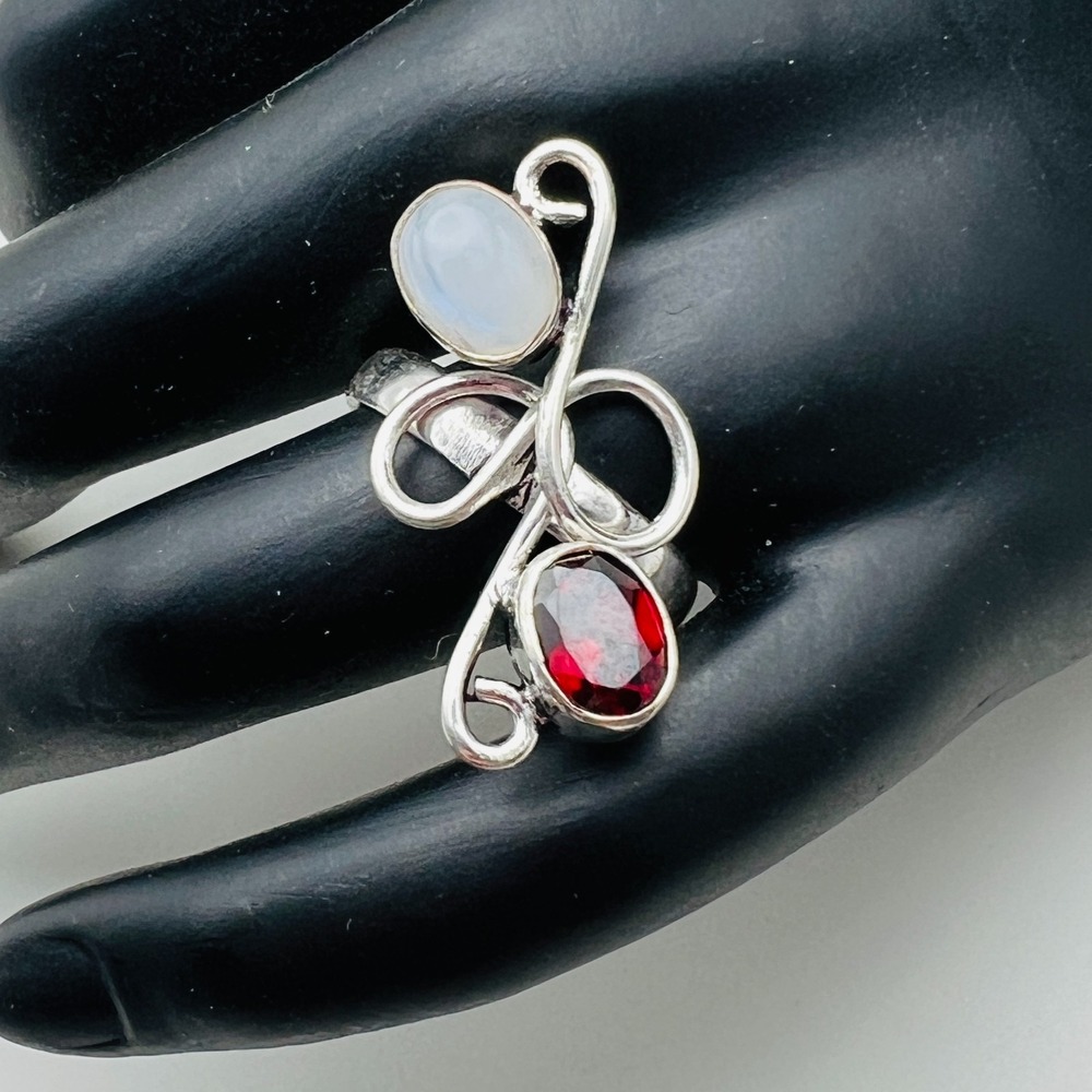 Vintage Style Ring Statement Swirl Size 9 Silver Tone Brown and White Stones